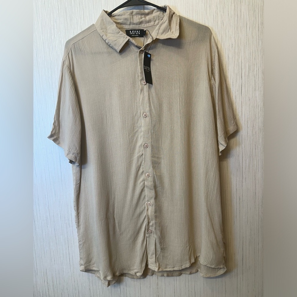 New With Tags Cream Color Casual Button Down Shirt Timeless‎ Style